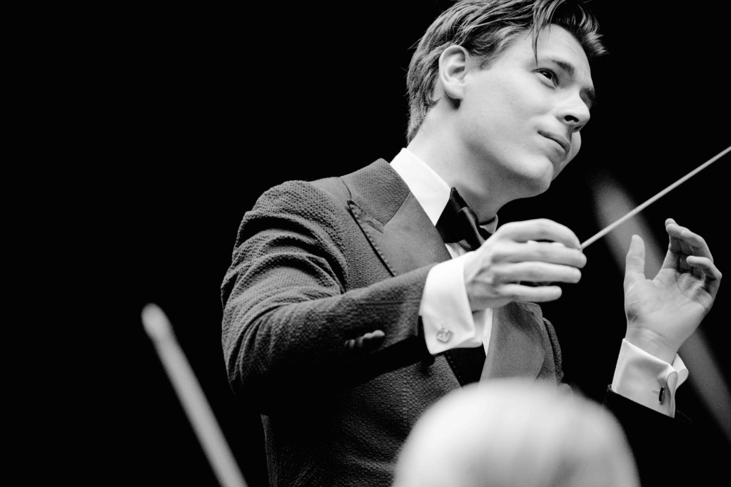 Klaus Makela and Oslo Philharmonic. Photo © Marco Borggreve